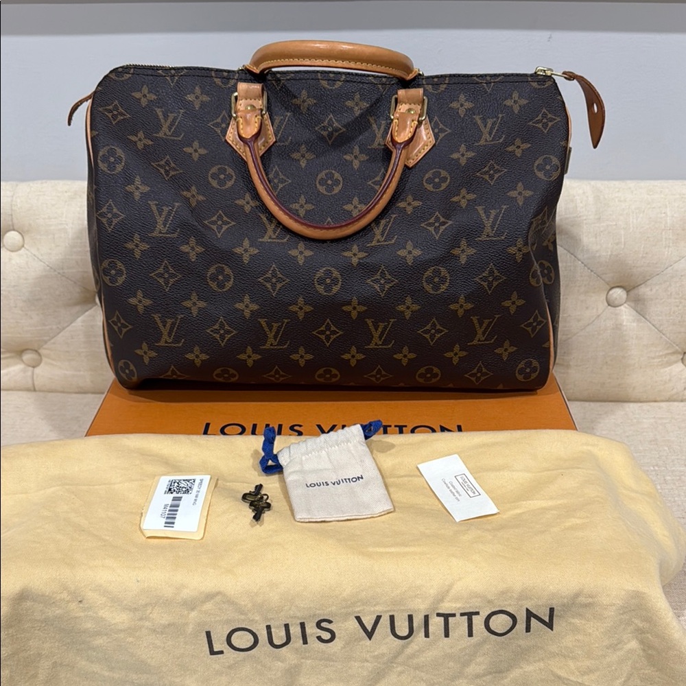 Louis Vuitton Monogram Speedy 35 Handbag
